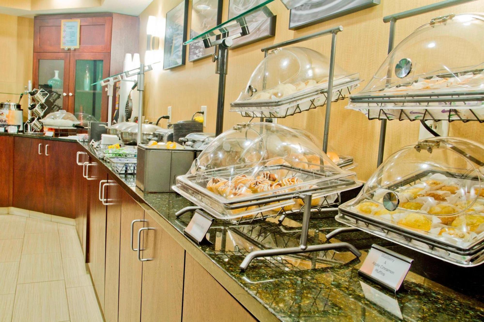 Springhill Suites By Marriott Charlotte Airport Bagian luar foto