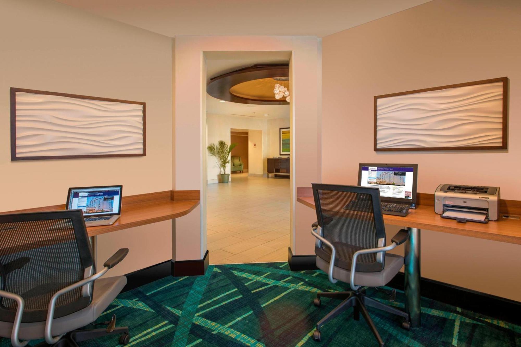 Springhill Suites By Marriott Charlotte Airport Bagian luar foto