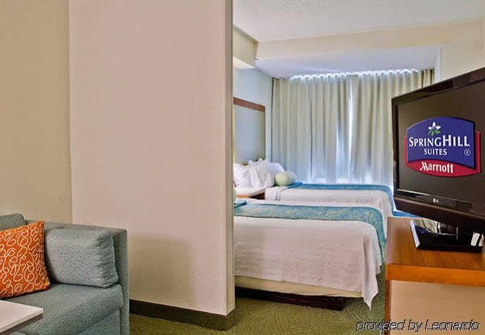 Springhill Suites By Marriott Charlotte Airport Bagian luar foto