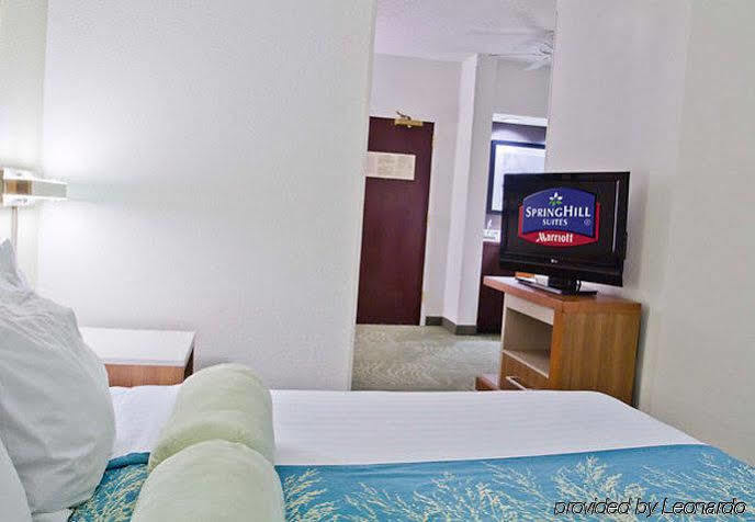 Springhill Suites By Marriott Charlotte Airport Bagian luar foto